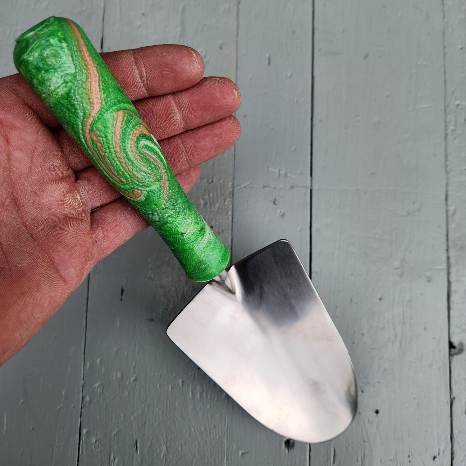 Green Ocean Plastic Trowel (was £23 now £21)