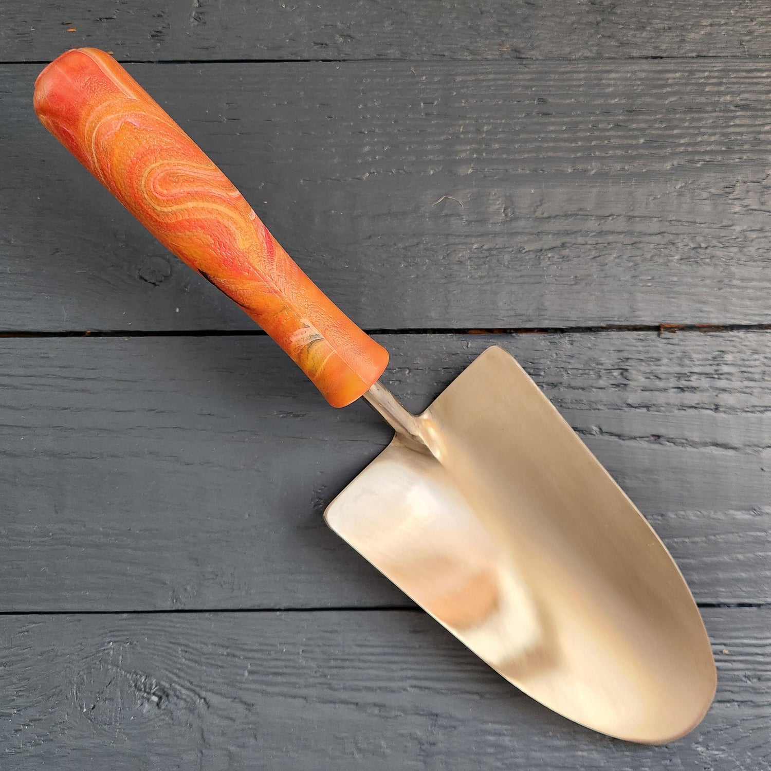 Ocean Plastic Planting Trowel - Red / Yellow Marble