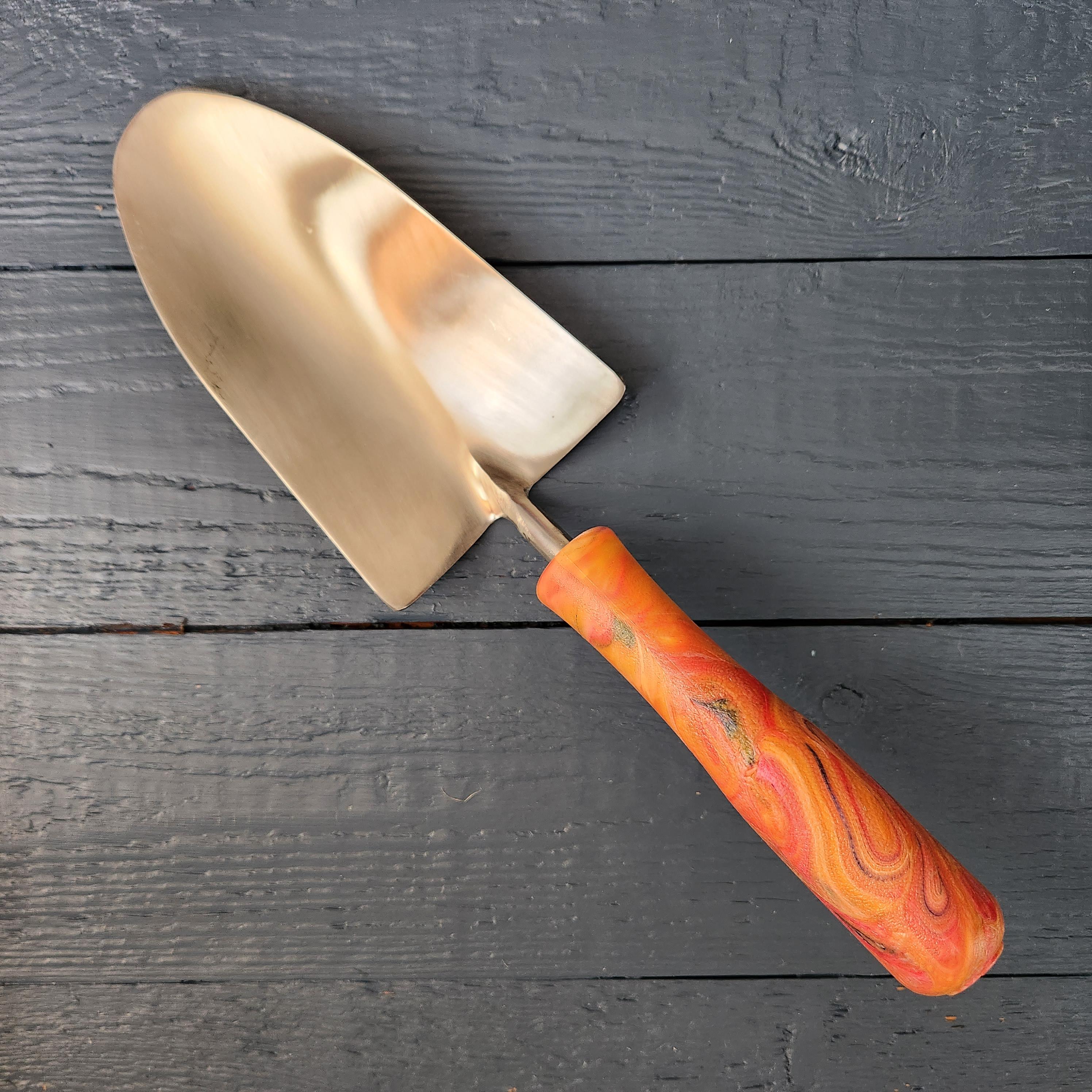 Ocean Plastic Planting Trowel - Red / Yellow Marble