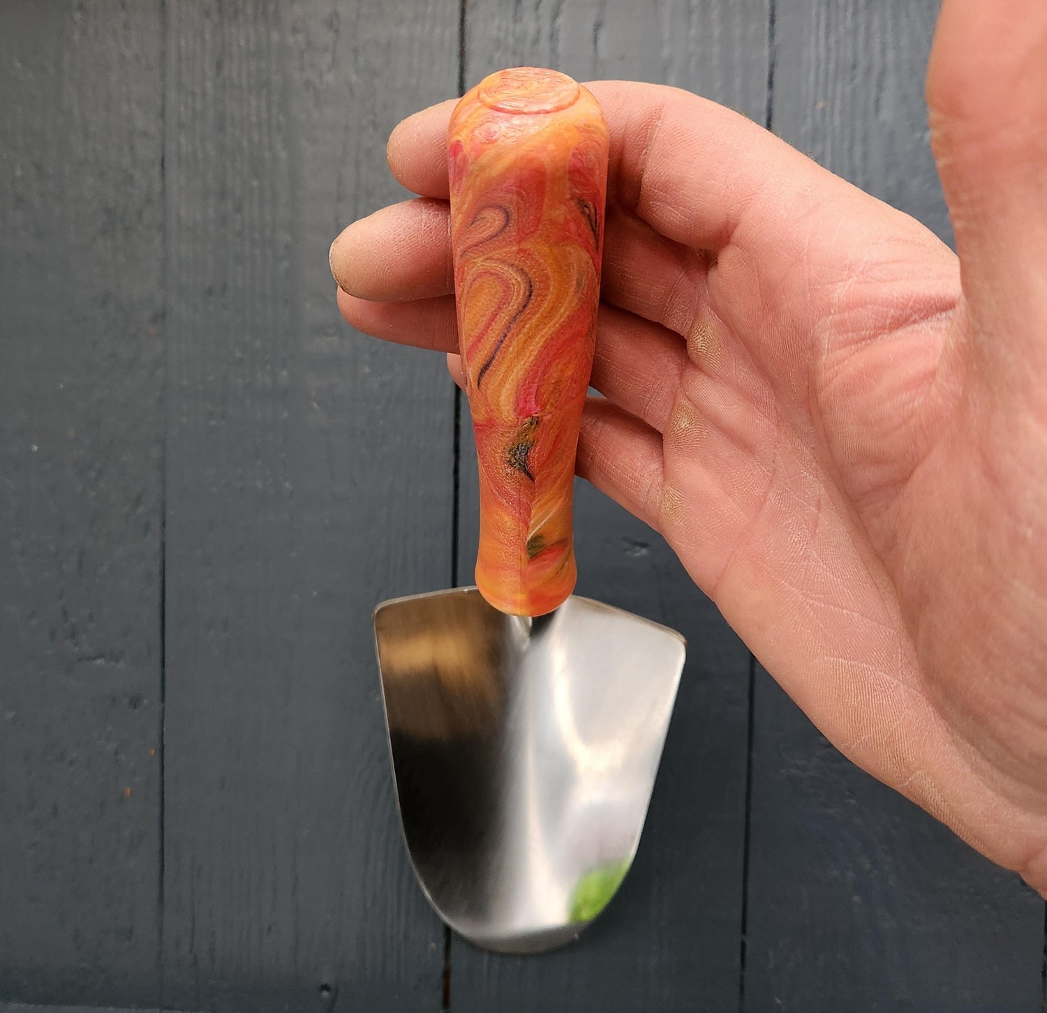 Ocean Plastic Planting Trowel - Red / Yellow Marble